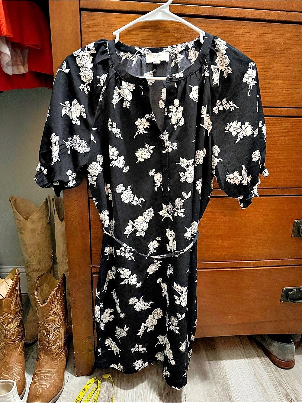 LOFT Outlet Floral Mini Dress in Black & White Size Small
